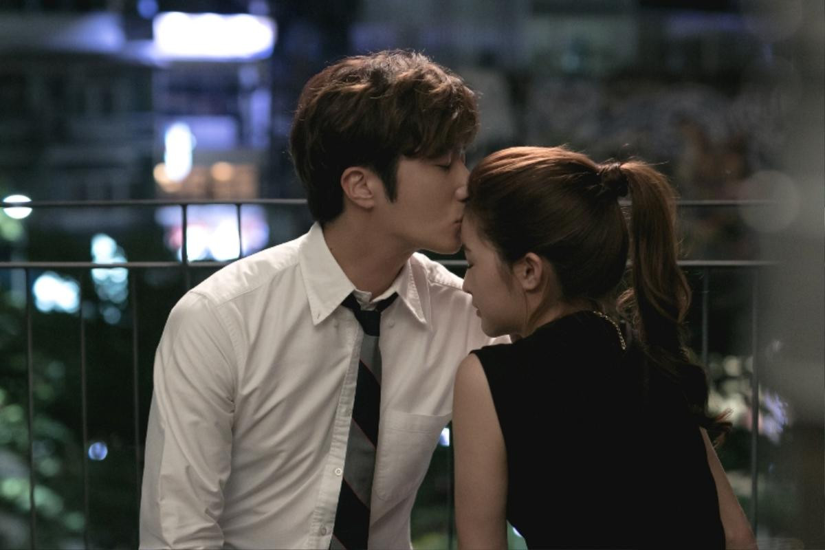 Mild Jiravechsoontornkul và Jung Il Woo nên duyên trong phim Thái 'Chuyện tình làng giải trí' Ảnh 7