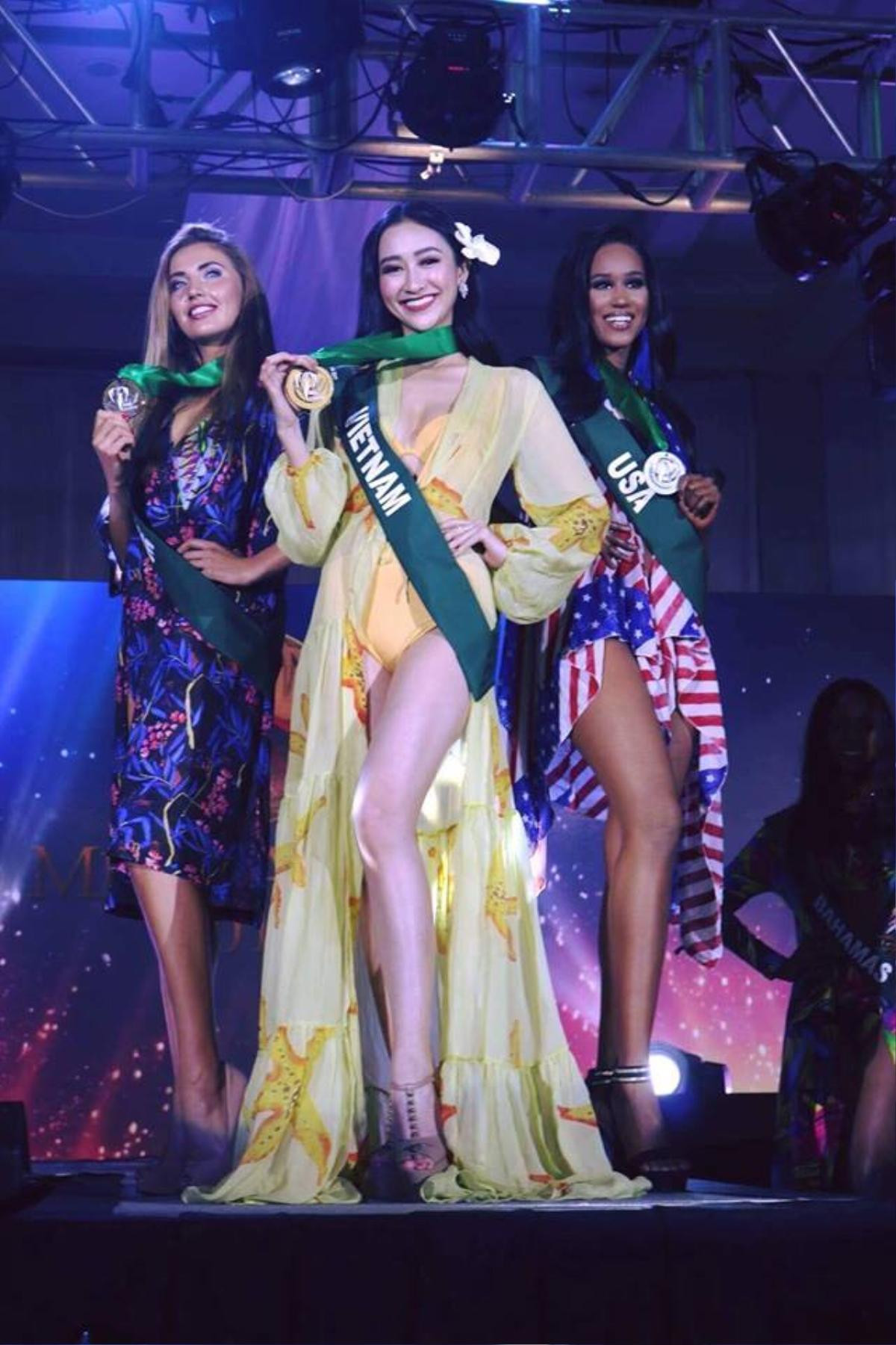 Á hậu Hà Thu tiếp tục giành huy chương vàng phần thi Resort Wear tại Miss Earth 2017 Ảnh 1