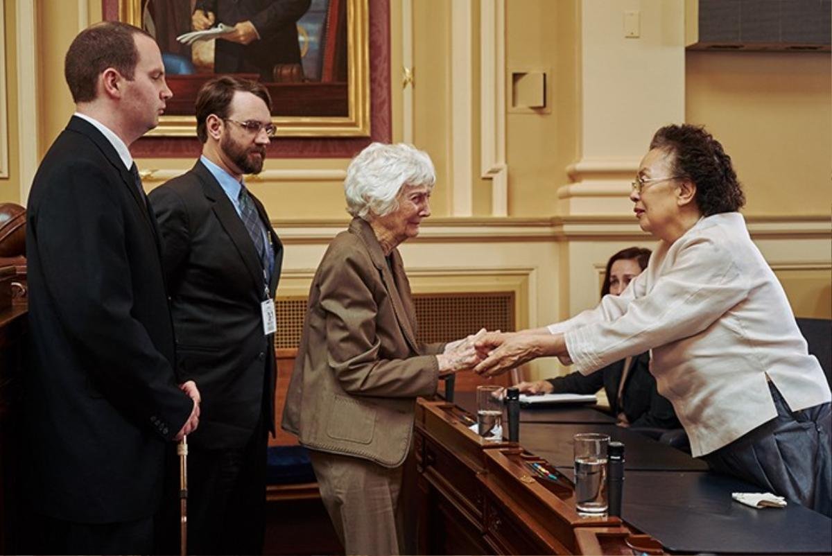 'I Can Speak': Những giọt nước mắt đằng sau tiếng cười của câu chuyện về ngoại già học Tiếng Anh Ảnh 1