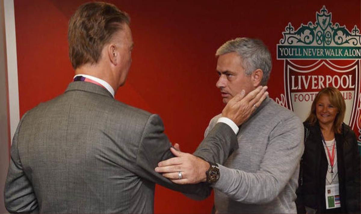 Jose Mourinho: Người ở trên đỉnh thường cô đơn Ảnh 5