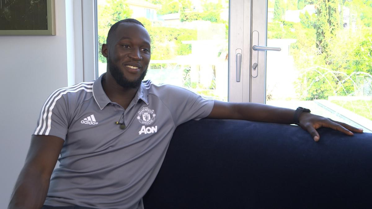 'Thanh niên nghiêm túc' Lukaku khổ vì … gái Ảnh 3