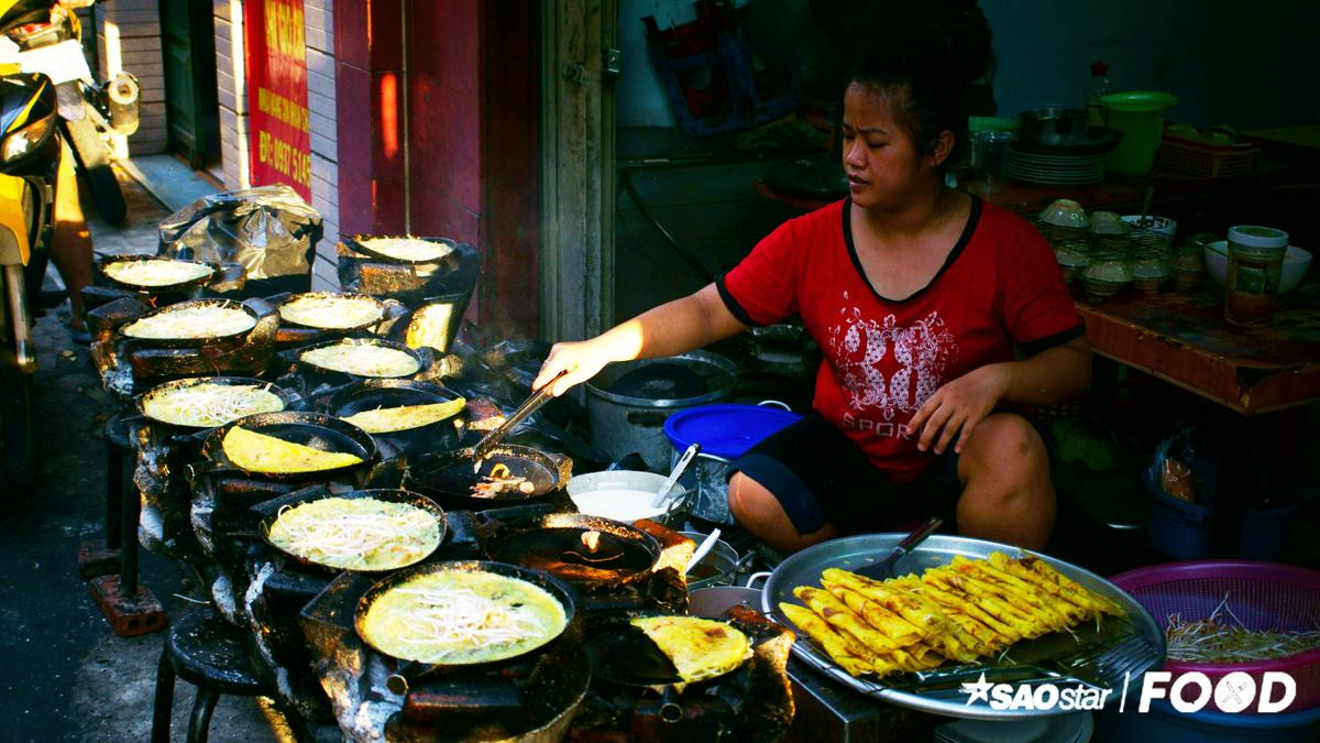 Truyền tai nhau quán bánh xèo không tên cực ngon ở quận Tân Bình, TP.HCM Ảnh 3