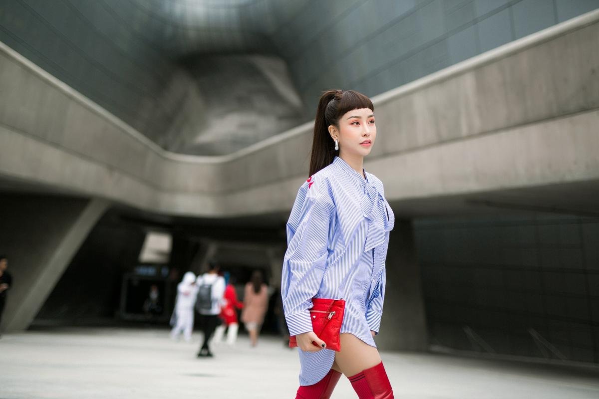 Trang phục ấn tượng của Diễm My 9X ở Seoul Fashion Week bị tố đạo ý tưởng Ảnh 10