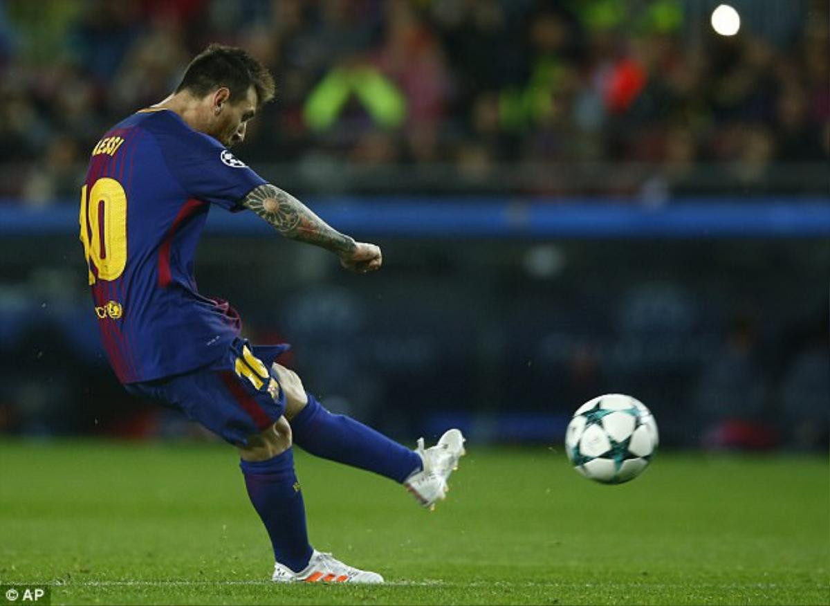 Ăn thuốc ngay trên sân, nhưng Messi còn một 'liều doping' đáng sợ hơn thế Ảnh 3