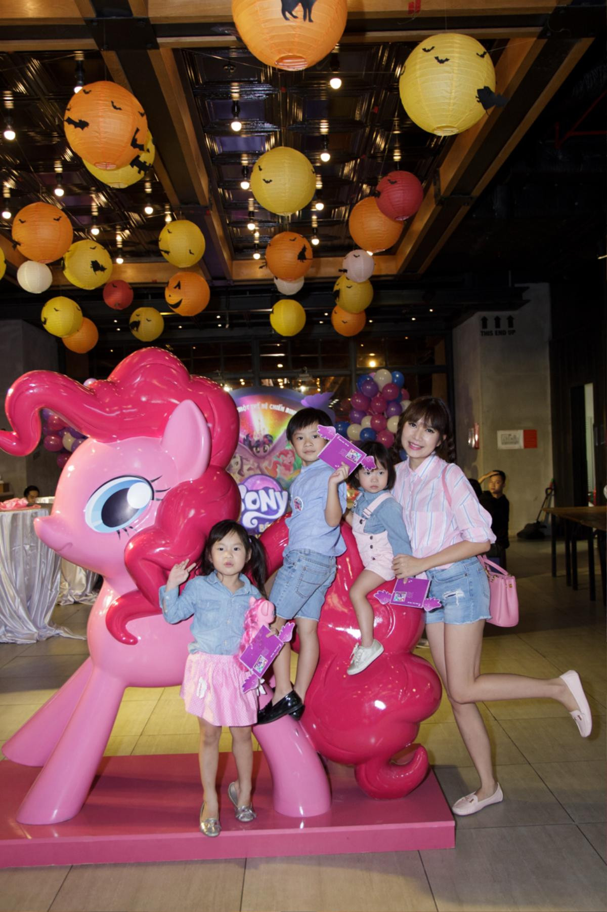 Phim hoạt hình 'My Little Pony' chiếm trọn tình cảm của các sao nhí lẫn gia đình nghệ sĩ Ảnh 1