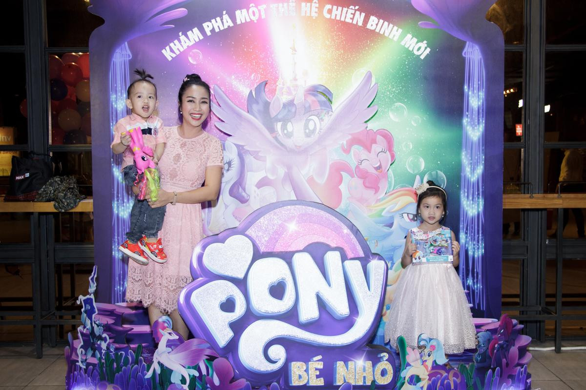 Phim hoạt hình 'My Little Pony' chiếm trọn tình cảm của các sao nhí lẫn gia đình nghệ sĩ Ảnh 12