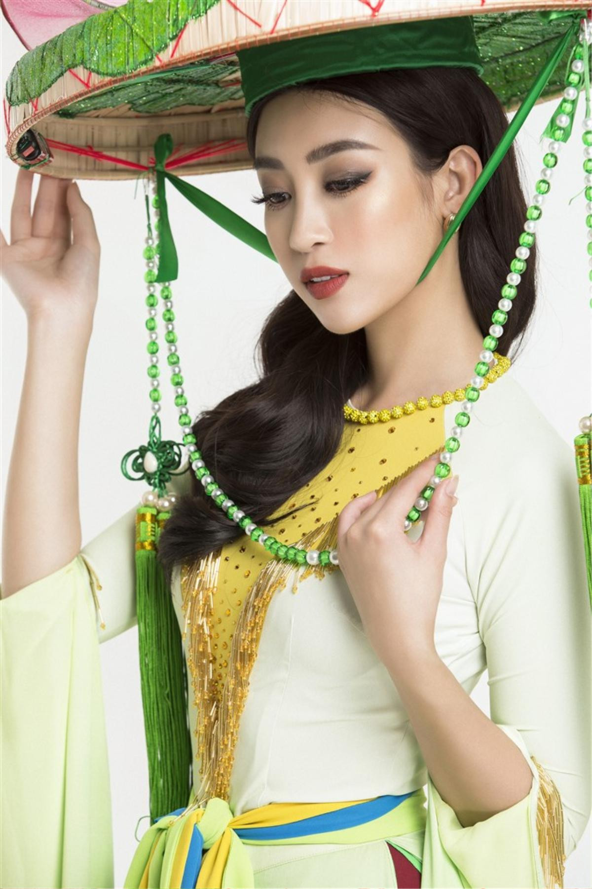 Đỗ Mỹ Linh mang điệu múa sen đến Miss World 2017 Ảnh 4