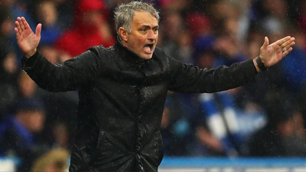 Mourinho hẳn đã ước mình là cầu thủ! Ảnh 4