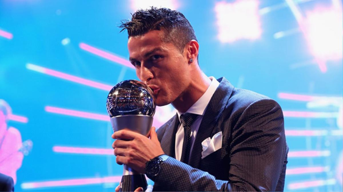 Vượt Messi, Neymar - Ronaldo đoạt danh hiệu Cầu thủ hay nhất của FIFA Ảnh 2