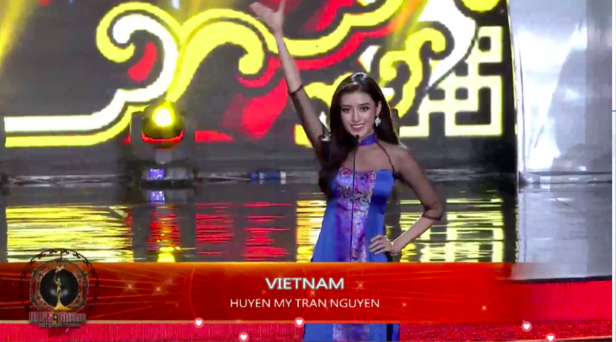 Huyền My hô vang ‘Việt Nam’ đầy tự hào trên sân khấu chung kết Miss Grand International 2017 Ảnh 1