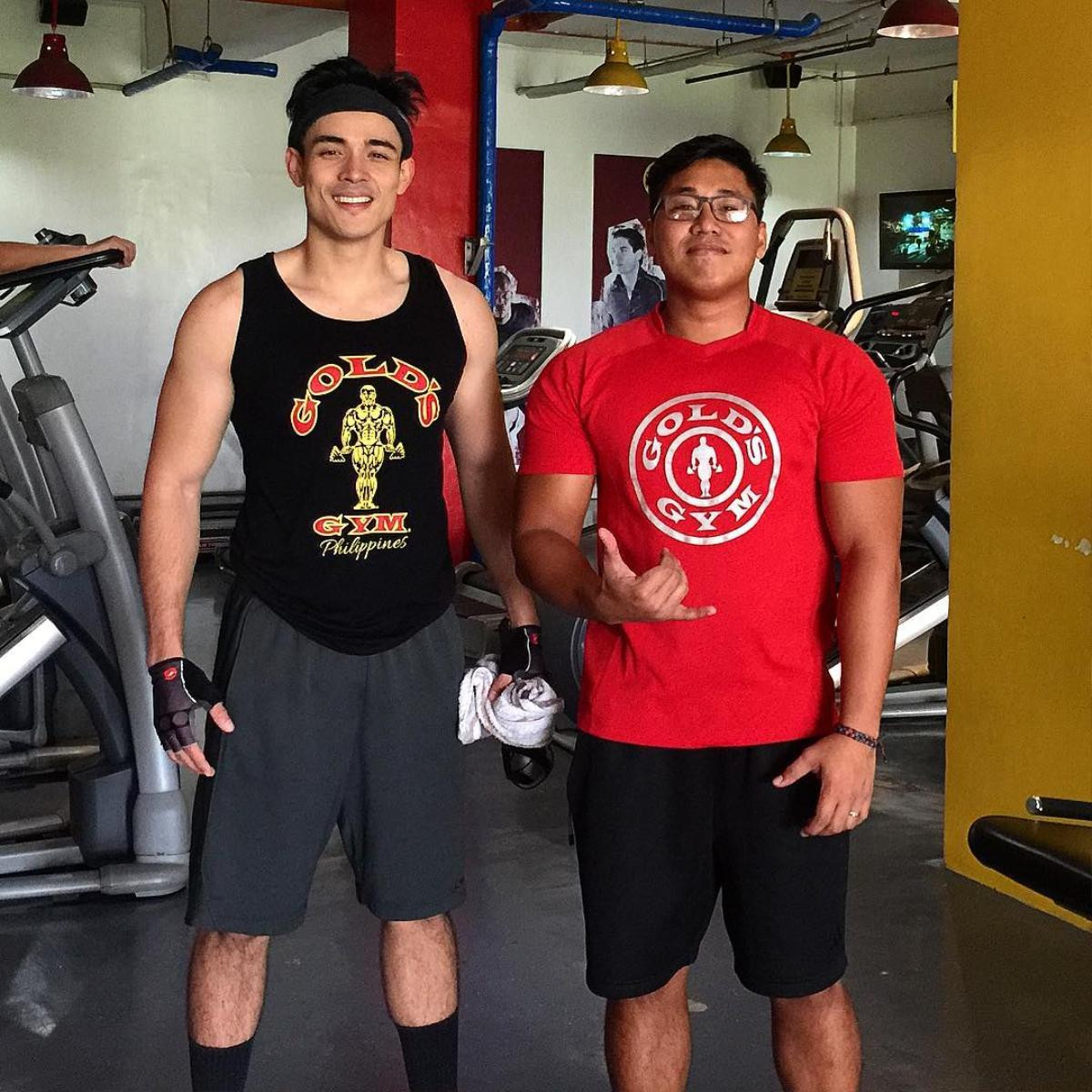 Xian Lim, chàng MC chung kết Miss Grand mặc gì để cộng đồng mạng xốn xang? Ảnh 4