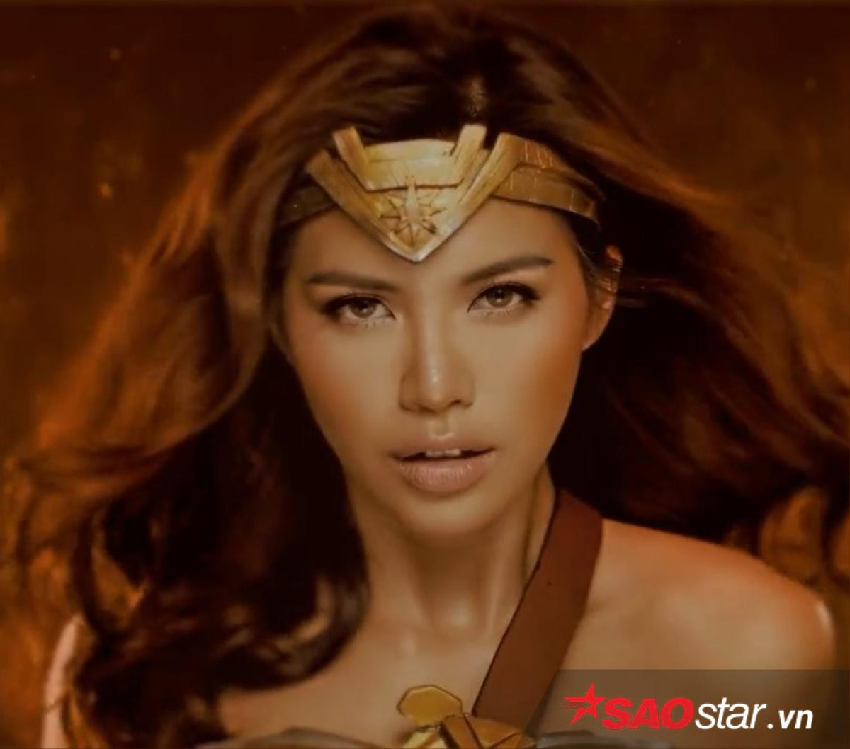 Hóa trang thành Wonder Woman, liệu Minh Tú có 'đọ' được với 'chị đại' Gal Gadot? Ảnh 8