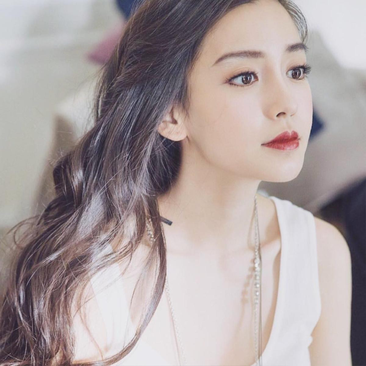 Angelababy được kỳ vọng sẽ vụt sáng nhờ phim 'Dục Vọng Chi Thành' với 'tình già' Ngô Tú Ba Ảnh 6