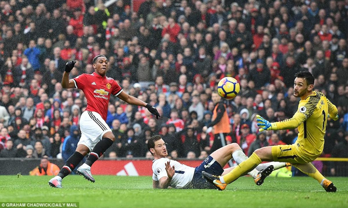 Manchester United 1-0 Tottenham Hotspur: 'Quỷ đỏ' thắng nhờ 'siêu dự bị' Ảnh 1