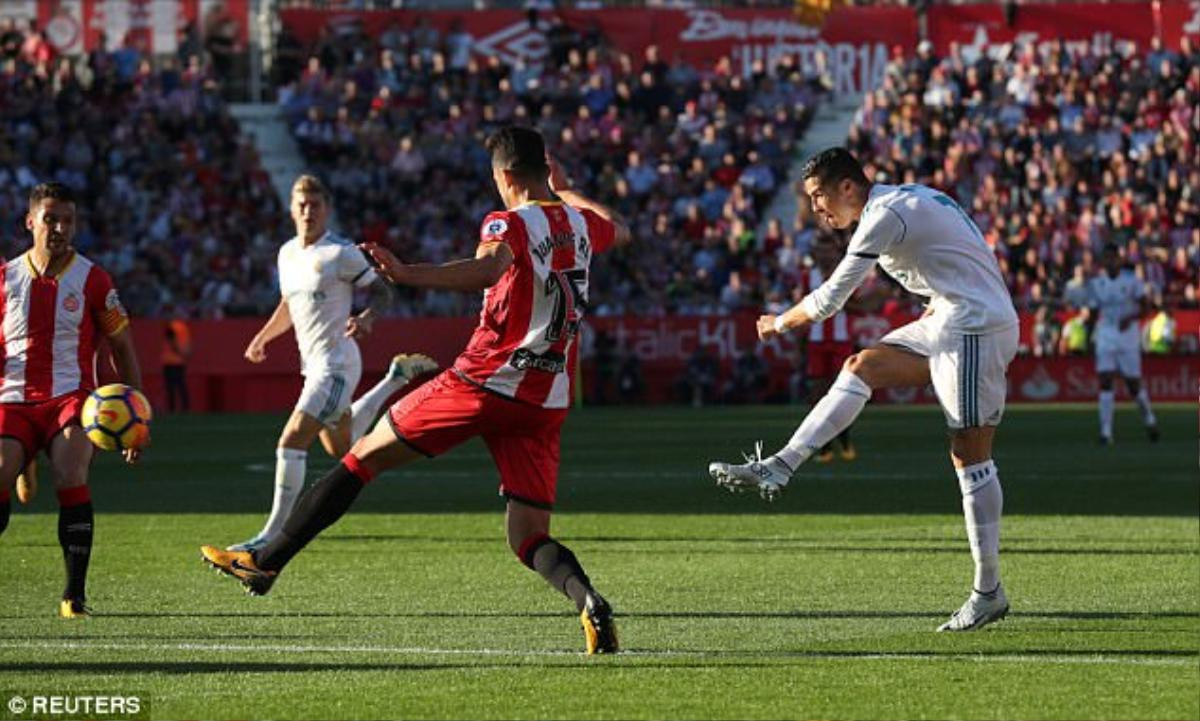 Cristiano Ronaldo: Không chịu làm đại gia thân thiện lại trở thành gã bảo vệ khó tính! Ảnh 2