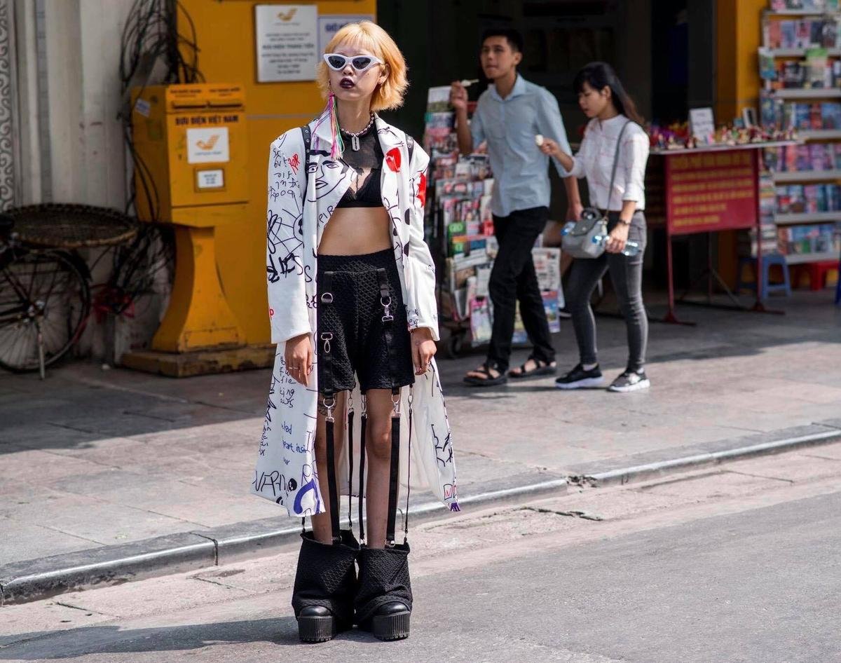 Streetstyle giới trẻ: Quái-độc-lạ phủ sóng đường phố bất chấp mọi ánh nhìn kỳ thị! Ảnh 5