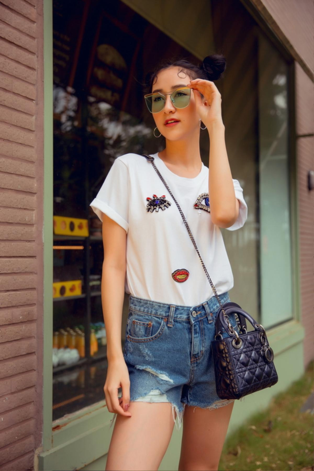 Nằm ngoài đường đua hàng hiệu, Hà Thu diện street style vẫn đầy 'khí chất' hút mọi ánh nhìn Ảnh 5