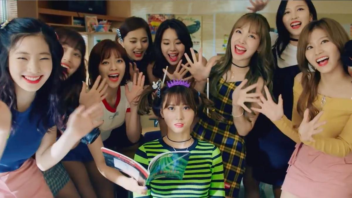 Không 'công phá' các BXH quốc tế, MV mới của TWICE tăng view 'ngùn ngụt' Ảnh 1