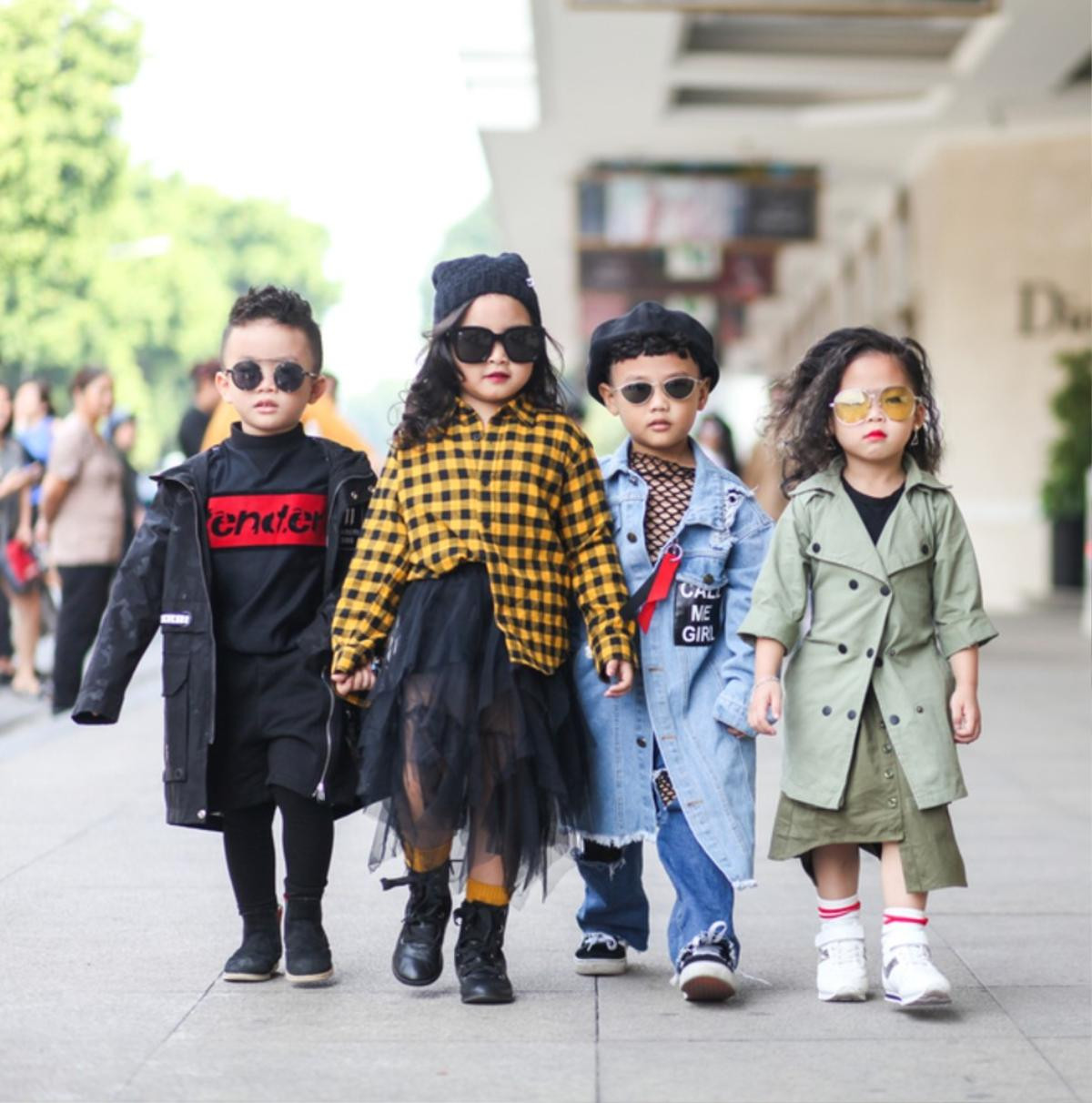 Dàn mẫu nhí lên đồ, tạo dáng 'cực ngầu' chiếm sóng 'The Best Street Style' tại Hà Nội Ảnh 2