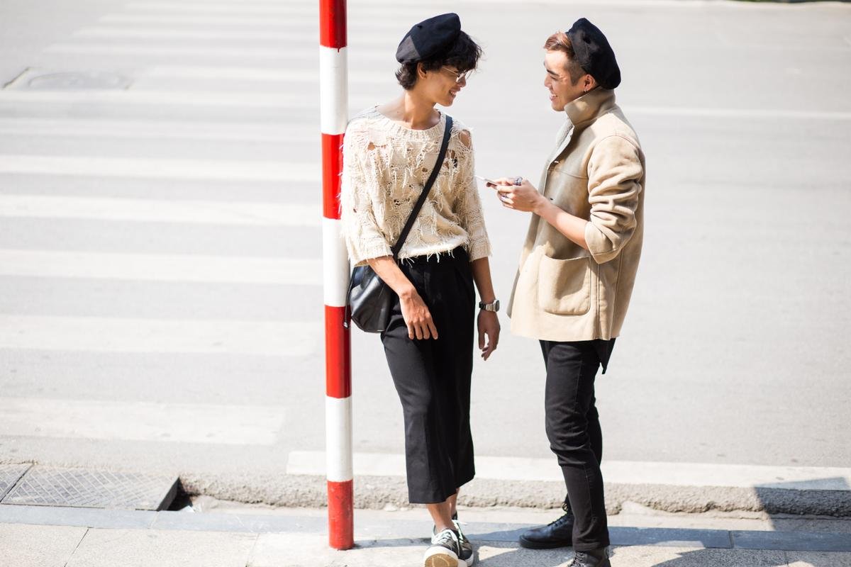 'Cu cậu Hà thành' khoe street style cùng thú cưng gây thích thú người đi đường Ảnh 5