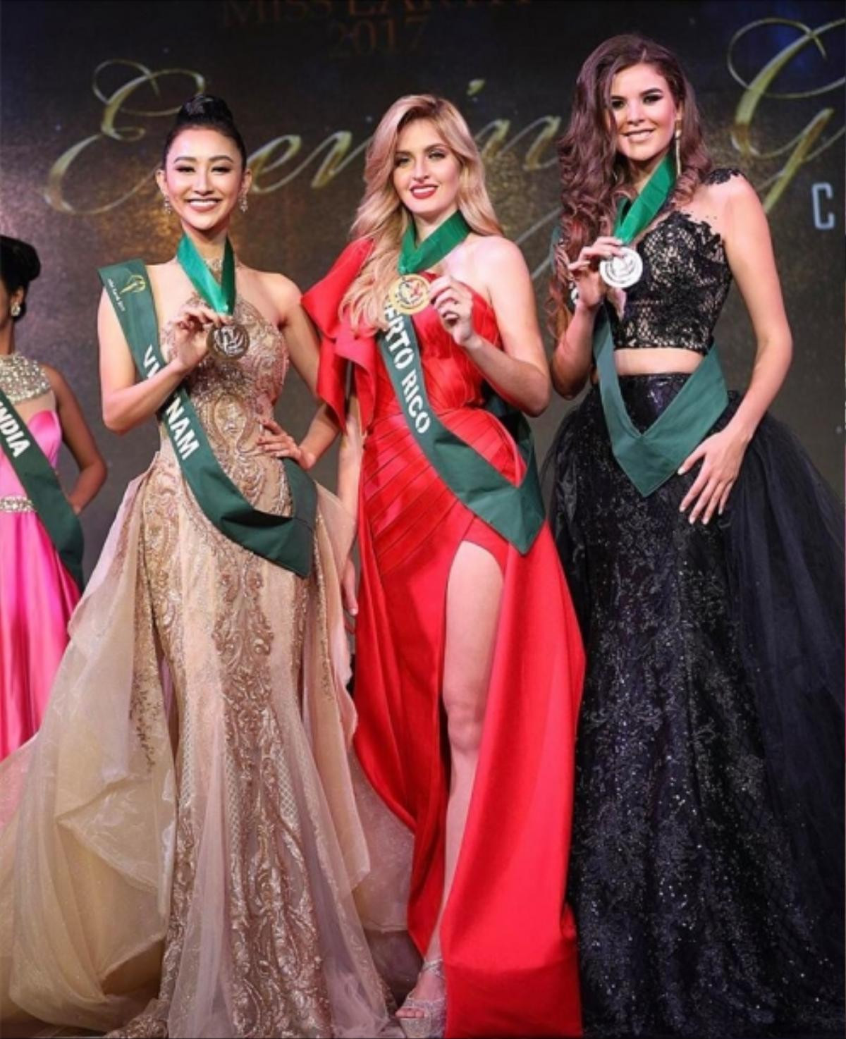 Không đạt giải cao, Hà Thu vẫn được chú ý ở Miss Earth nhờ loạt trang phục ấn tượng Ảnh 4