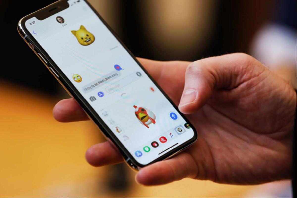 Nhiều người bỏ cả đống tiền mua iPhone X chỉ để làm trò 'cute' này Ảnh 1