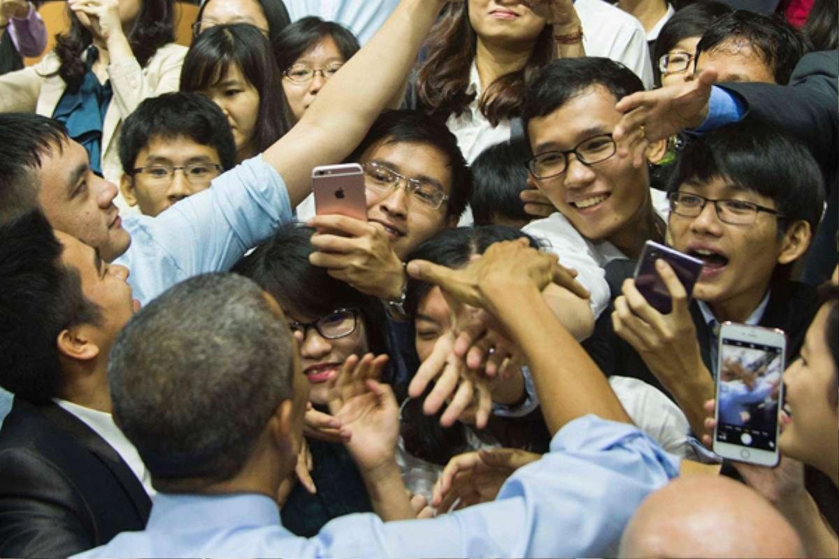 Nhìn lại chuyến thăm Việt Nam 'lịch sử' của cựu Tổng thống Mỹ Barack Obama năm 2016 Ảnh 20