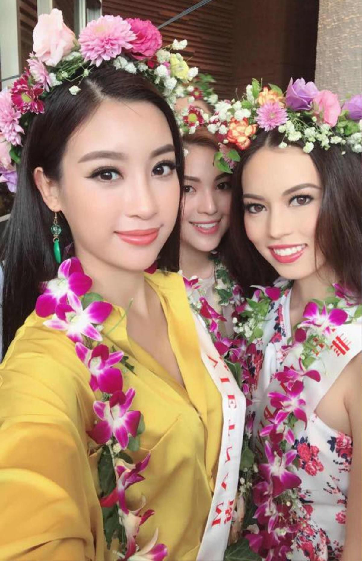 Đỗ Mỹ Linh rạng rỡ cùng dàn người đẹp Miss World 2017 diễu hành trên đường phố Ảnh 3