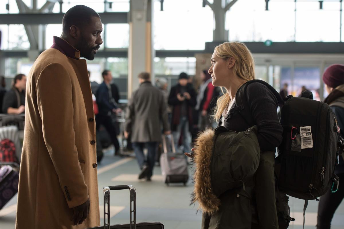 'Nàng Rose' Kate Winslet cùng Idris Elba viết nên một mối tình khắc cốt ghi tâm trên nền tuyết trắng xóa Ảnh 2