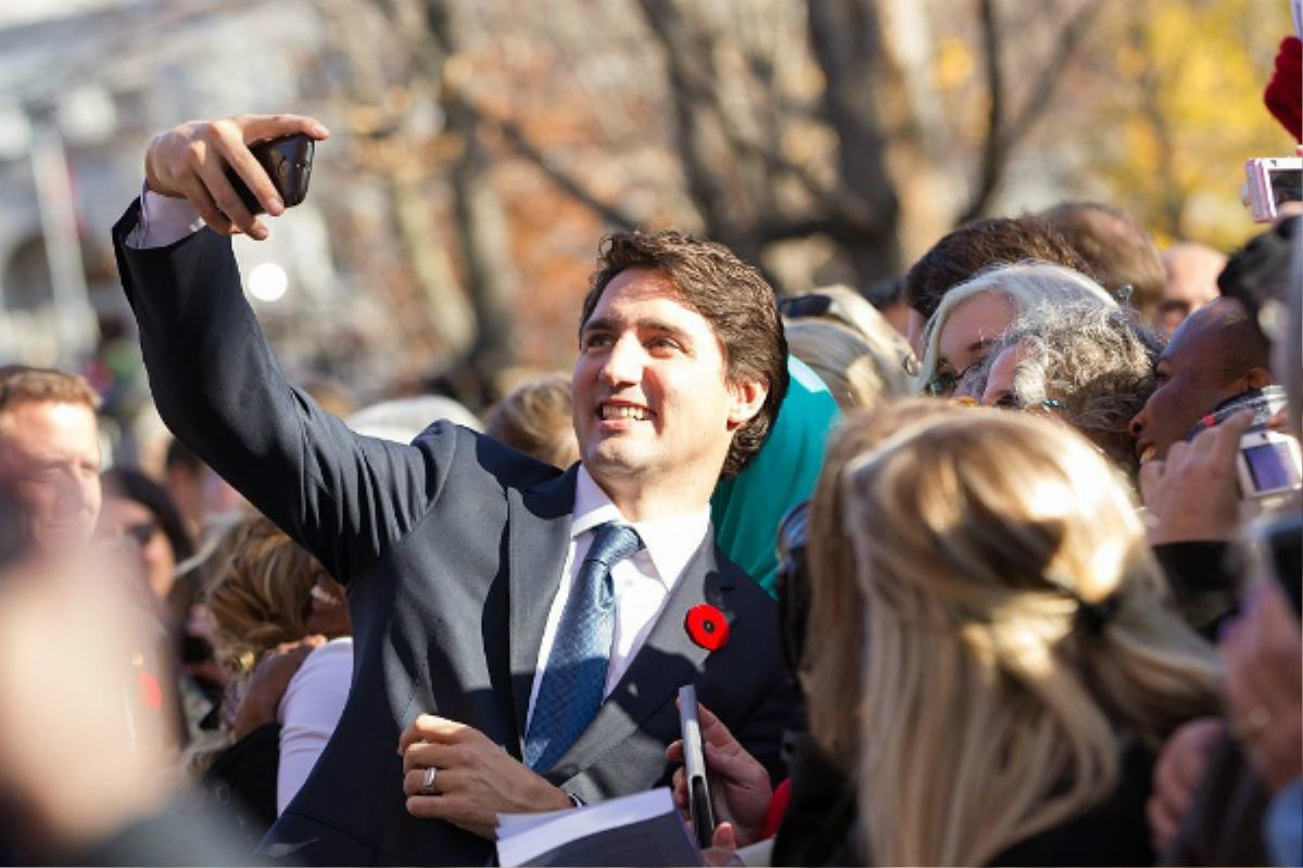 Những 'vũ khí' thời trang của 'Thủ tướng soái ca' Justin Trudeau Ảnh 14