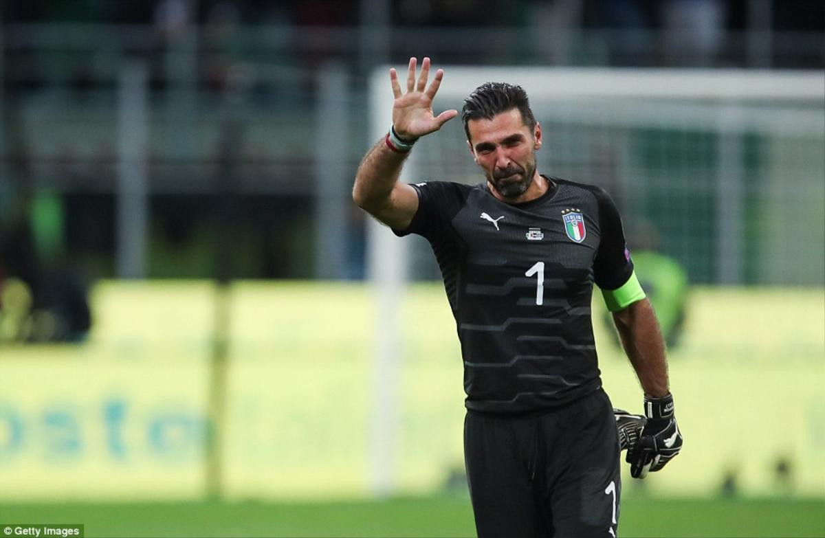 'Người nhện' Buffon và những cột mốc đáng nhớ trong màu áo Thiên thanh Ảnh 6