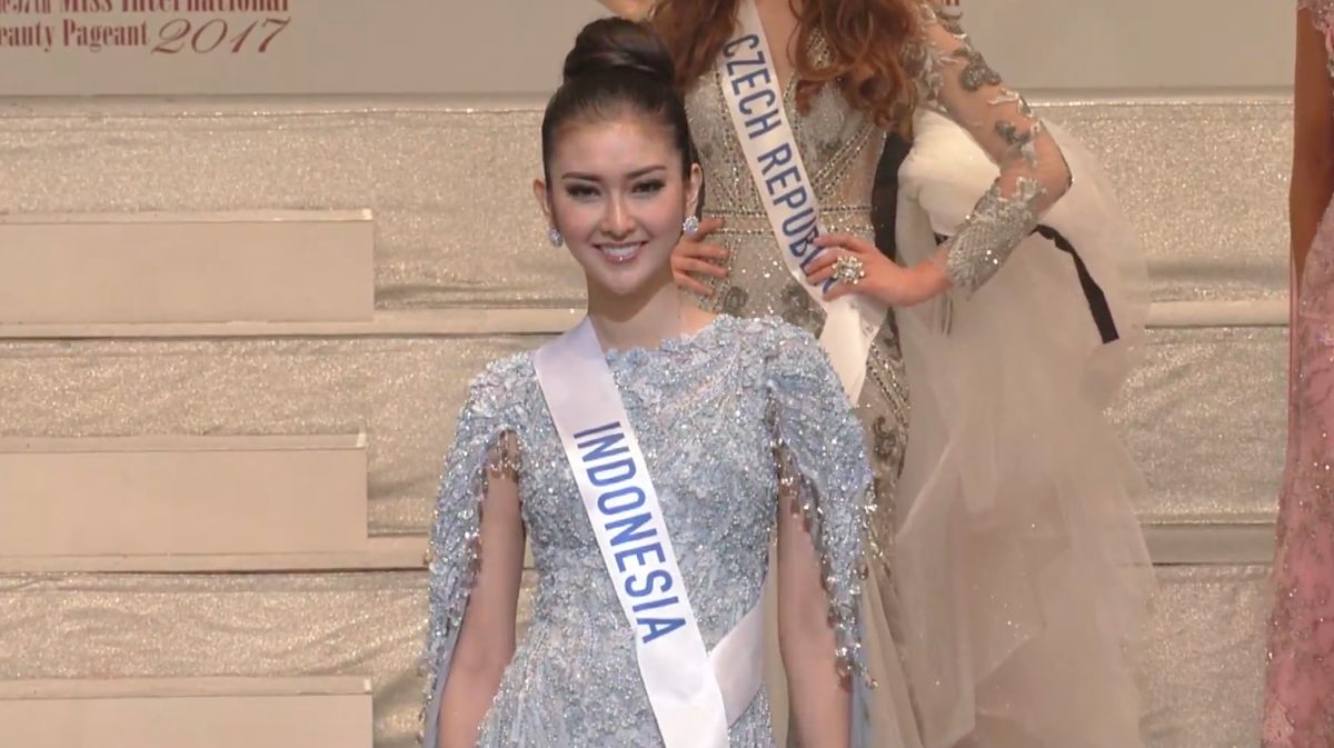 Chung kết Miss International: Thuỳ Dung trượt Top 15, người đẹp Indonesia đăng quang Hoa hậu Quốc tế 2017 Ảnh 28