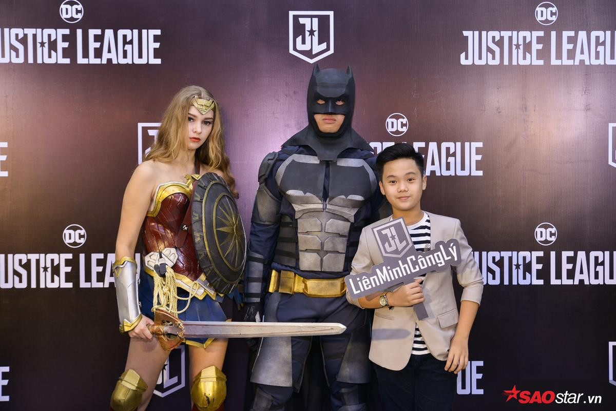 'Bom tấn' siêu anh hùng 'Justice League' khiến dàn sao Việt bị cuốn hút đến không chớp mắt Ảnh 31