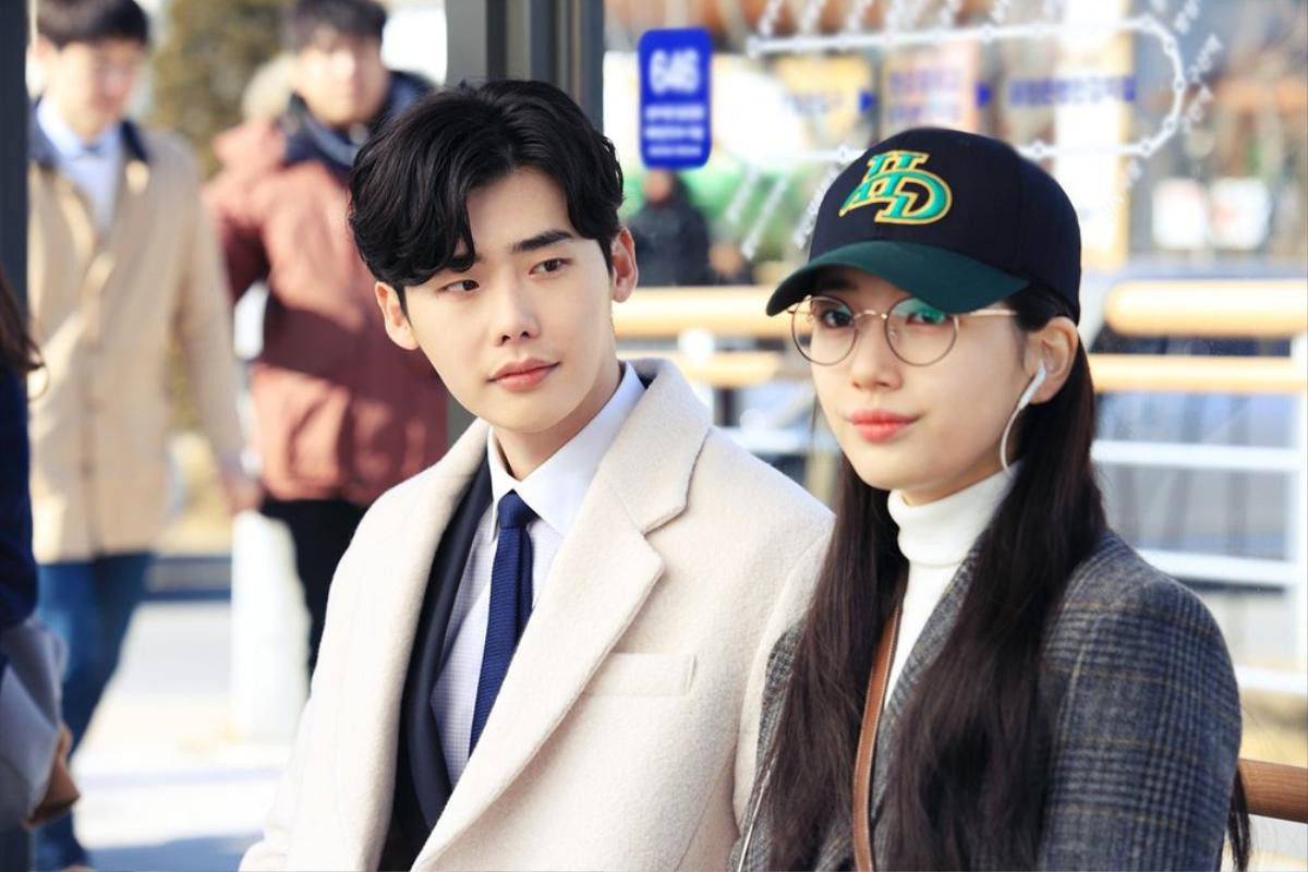 Loạt khoảnh khắc ngọt ngào cùng với Lee Jong Suk này có thể là nguyên nhân khiến Suzy và Lee Min Ho chia tay Ảnh 8