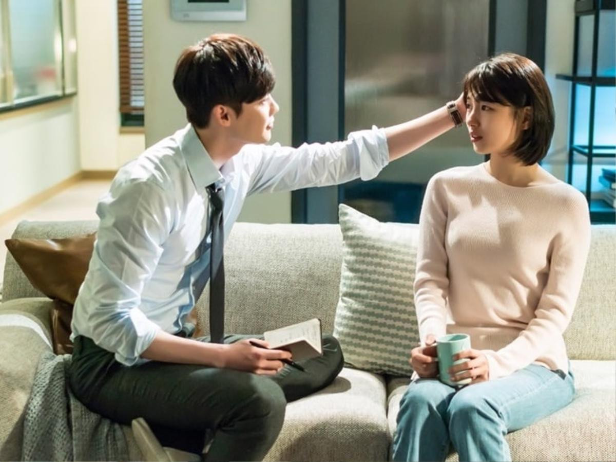 Loạt khoảnh khắc ngọt ngào cùng với Lee Jong Suk này có thể là nguyên nhân khiến Suzy và Lee Min Ho chia tay Ảnh 7