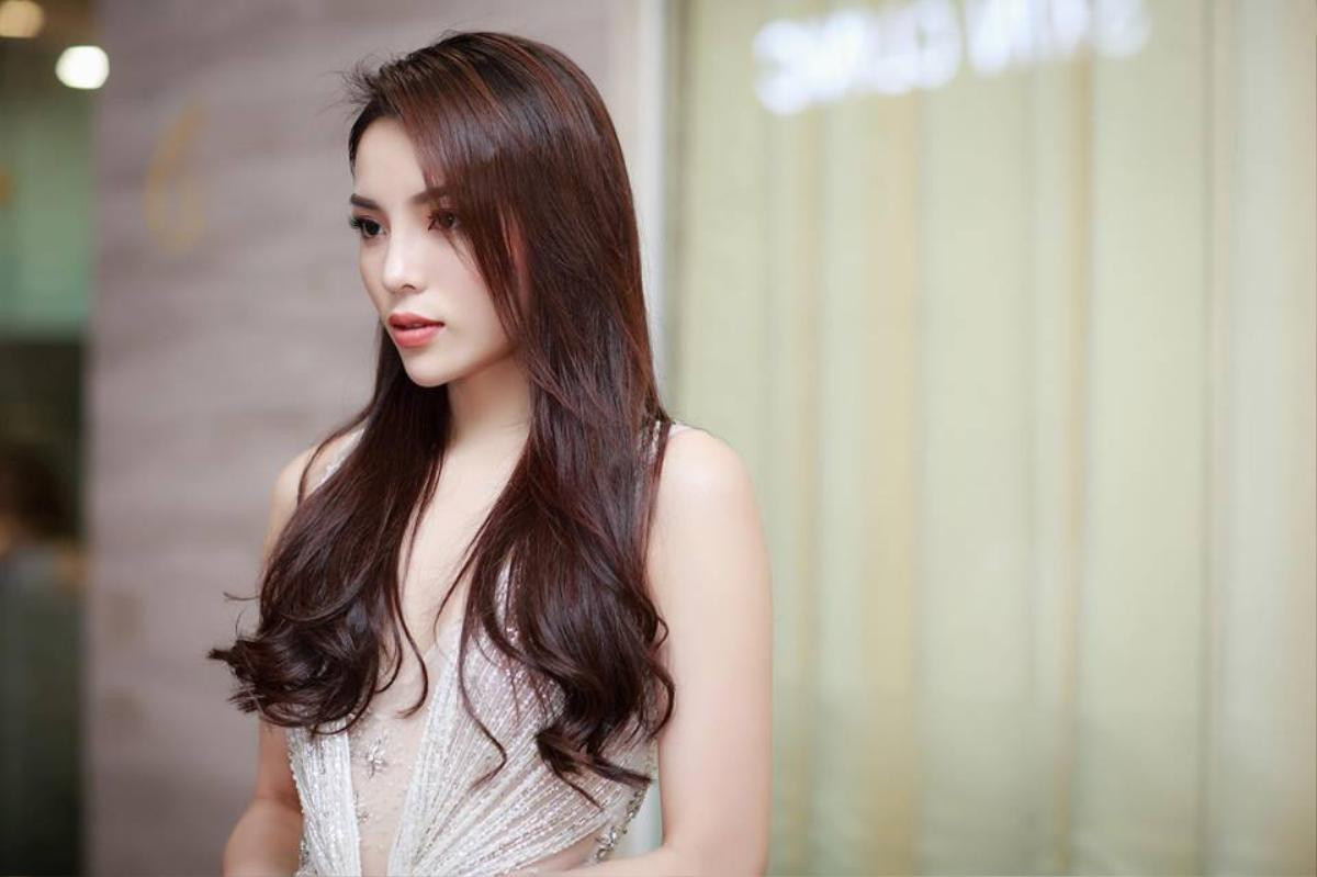 Vượt trội hot girl Sam khi diện chung váy, Kỳ Duyên ngời ngời đẳng cấp Ảnh 3