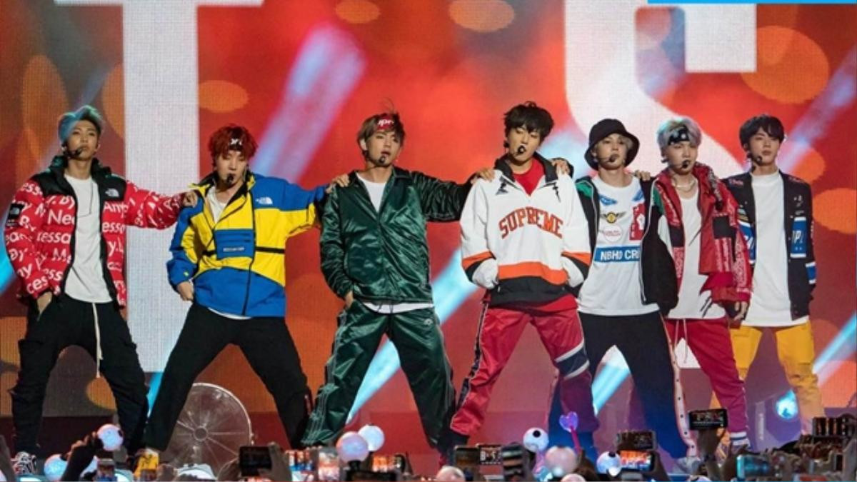 Fan trèo tường, trốn học để tham dự concert của BTS tại Los Angeles Ảnh 2