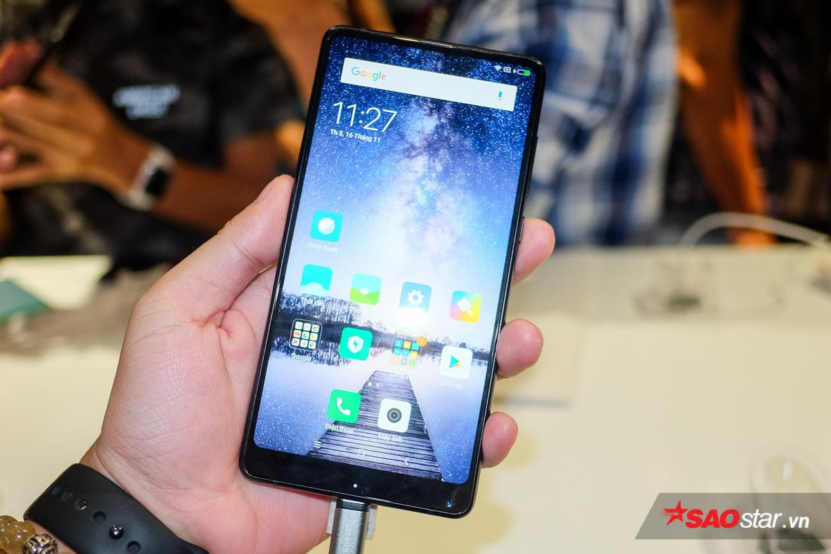 Xiaomi ra mắt Mi Mix 2 tại Việt Nam: Máy có thiết kế tràn viền cực đẹp, giá 13 triệu đồng Ảnh 2