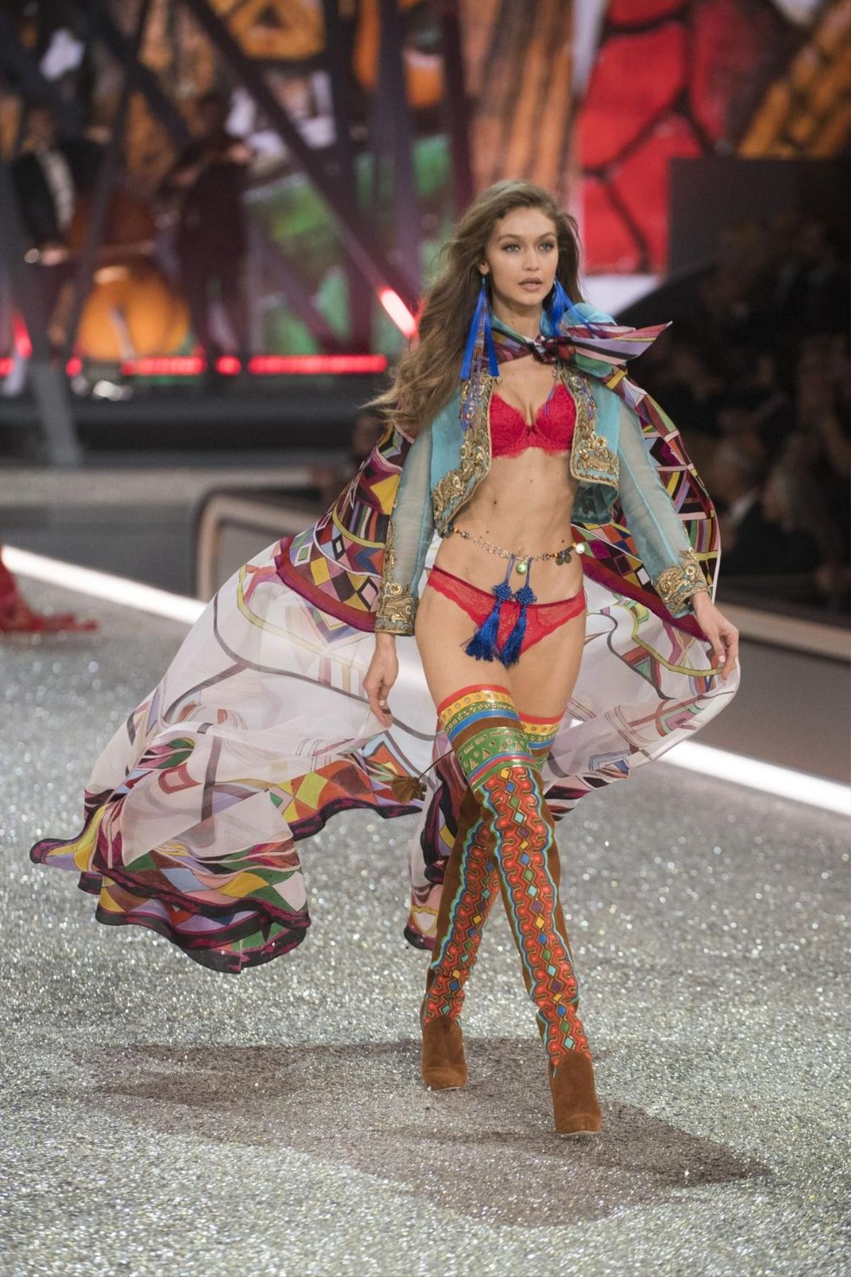 Gigi Hadid rút khỏi VSFS vào phút chót, tăng số lượng chân dài không tham gia lên con số 16 Ảnh 19