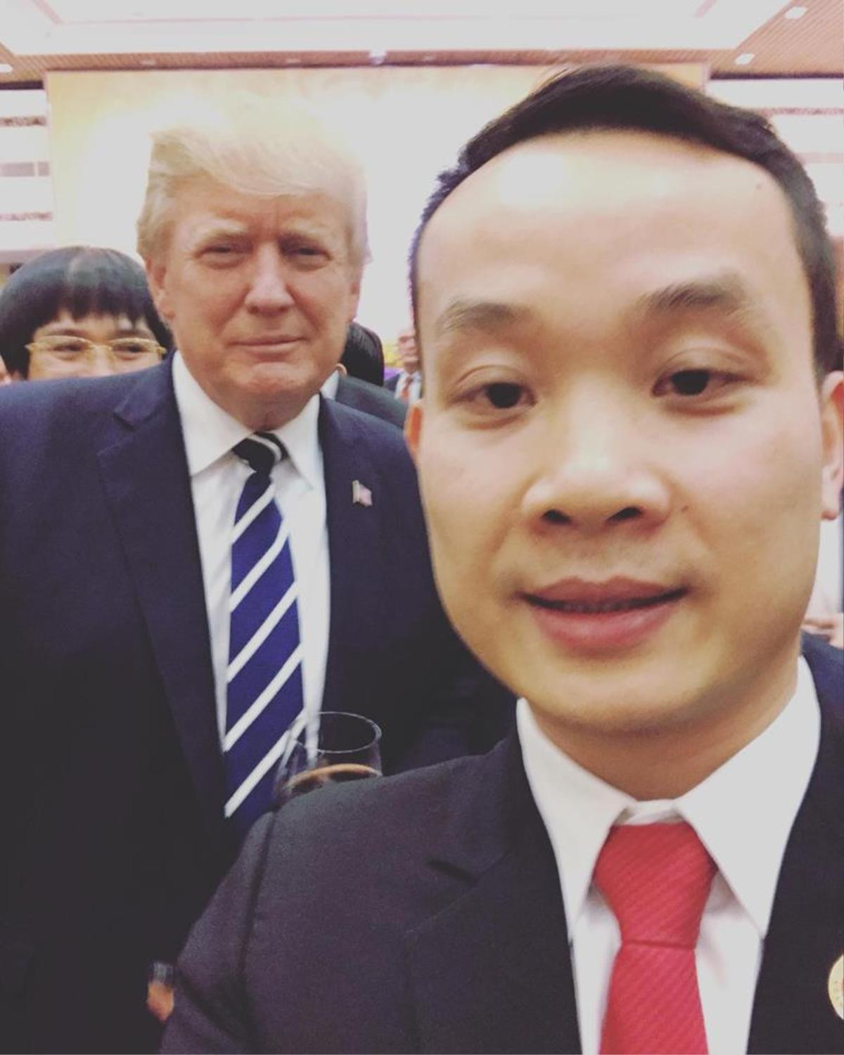 Doanh nhân 8X gây chú ý vì ảnh 'selfie' cùng Tổng thống Mỹ Donald Trump Ảnh 2