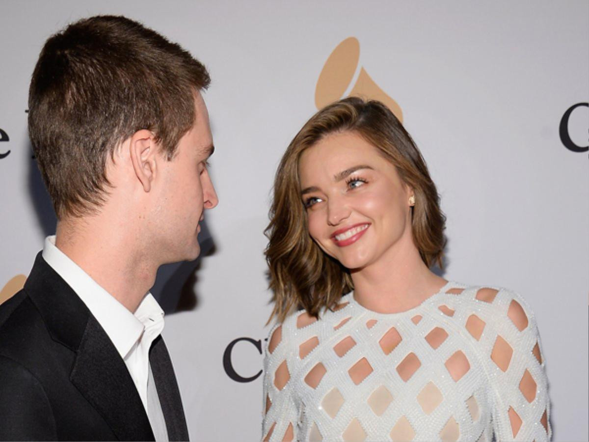 Miranda Kerr chuẩn bị đón đứa con chung đầu lòng với tỷ phủ công nghệ kém mình 7 tuổi, đây là cách hai người gặp nhau Ảnh 5