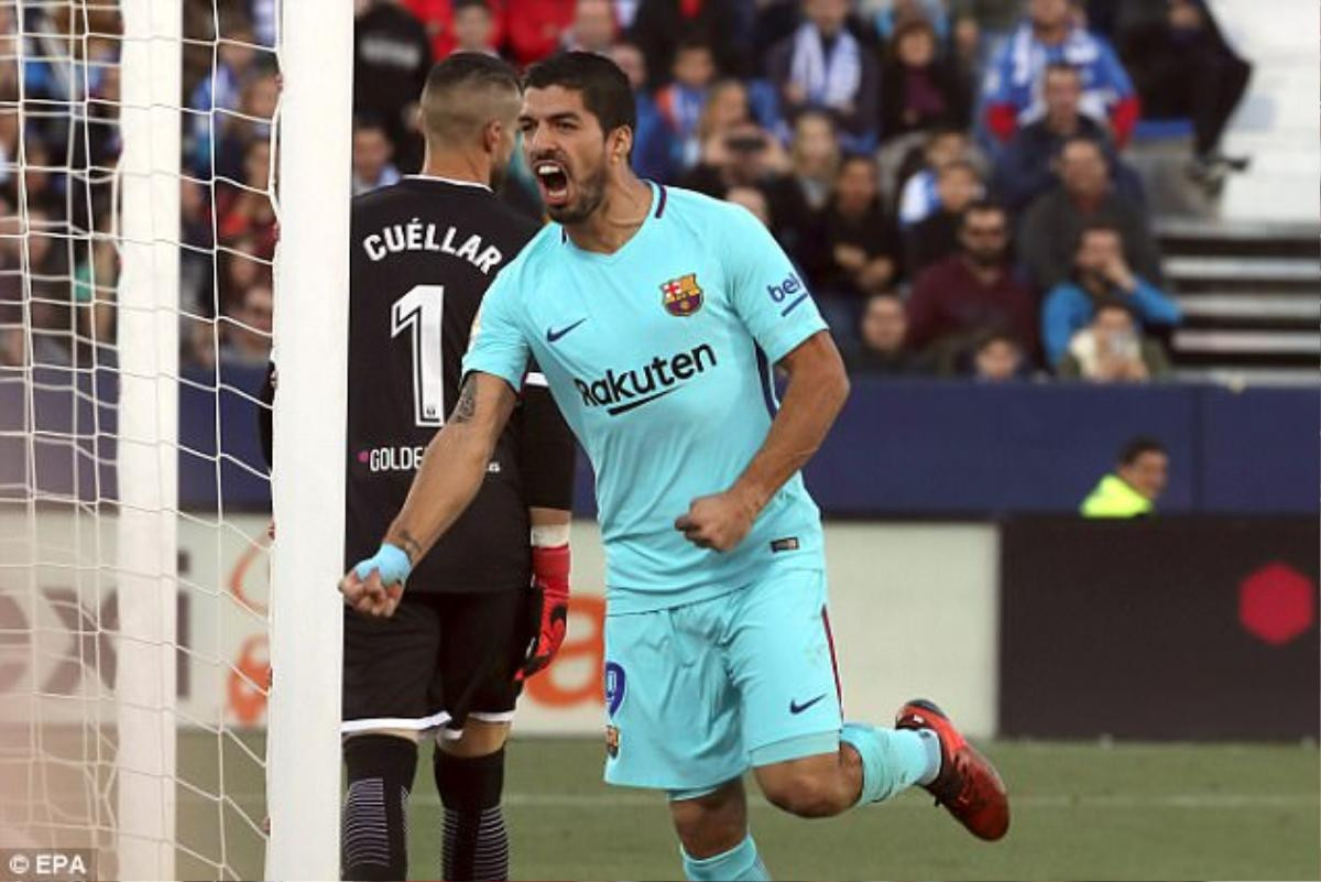 Suarez phát ngôn sốc sau khi giúp Barca đặt một tay vào chiếc cúp La Liga Ảnh 2