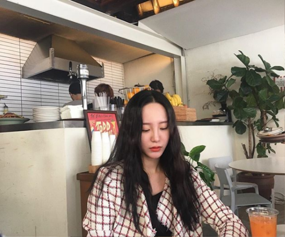 Cô gái Hàn gây chú ý trên Instagram vì quá giống Krystal (fx) Ảnh 11