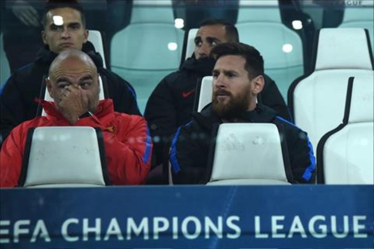 Messi ngồi dự bị, lấy gì đua Bóng Vàng với Ronaldo? Ảnh 1