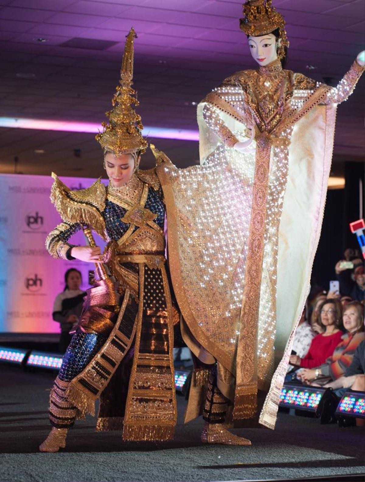 Trước thềm chung kết Miss Universe, đây là 15 Quốc phục lọt dự đoán tranh giải 'Best National Costume' Ảnh 2