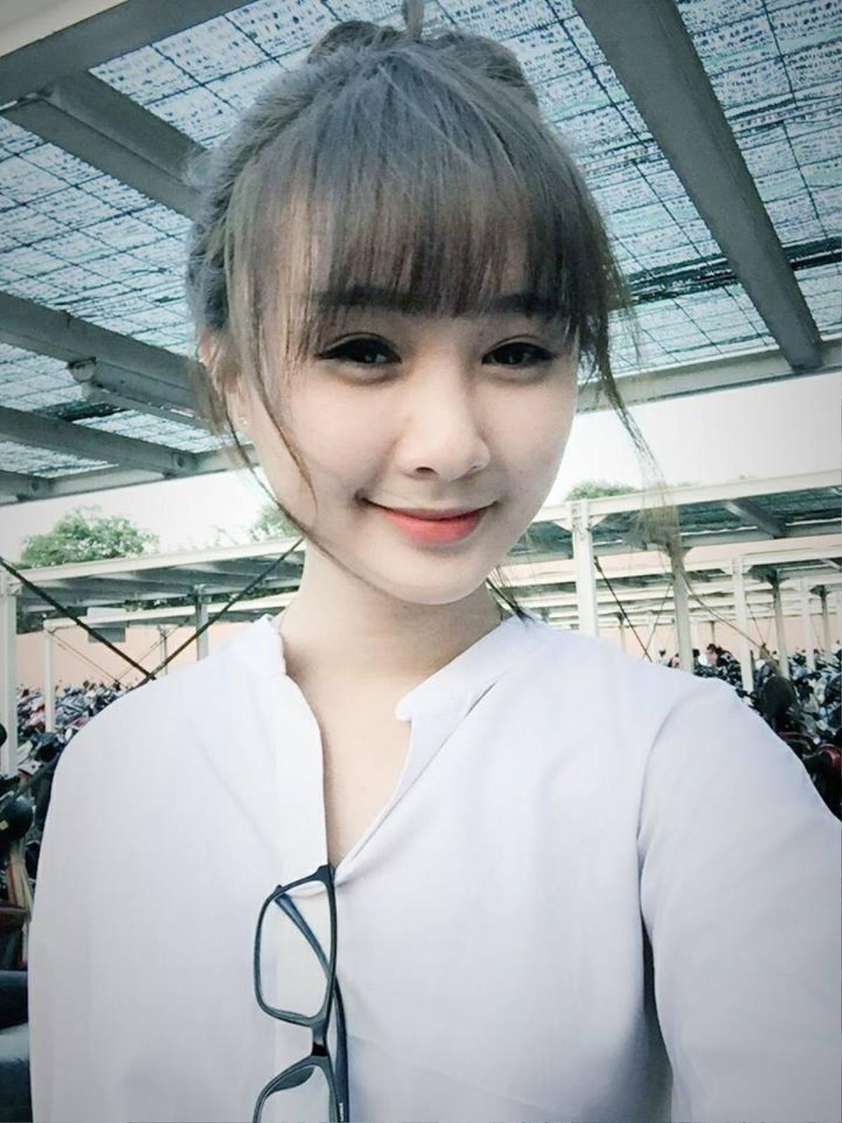 Nữ sinh ĐH Bách Khoa 'gây thương nhớ' với vẻ dễ thương và lối diễn xuất tự nhiên Ảnh 7