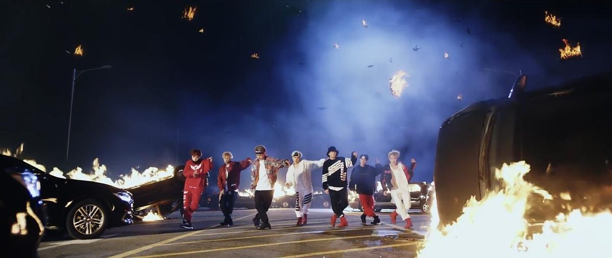 Hậu AMAs, BTS tung MV ‘ngầu bá cháy’ cùng DJ và rapper người Mỹ Ảnh 3