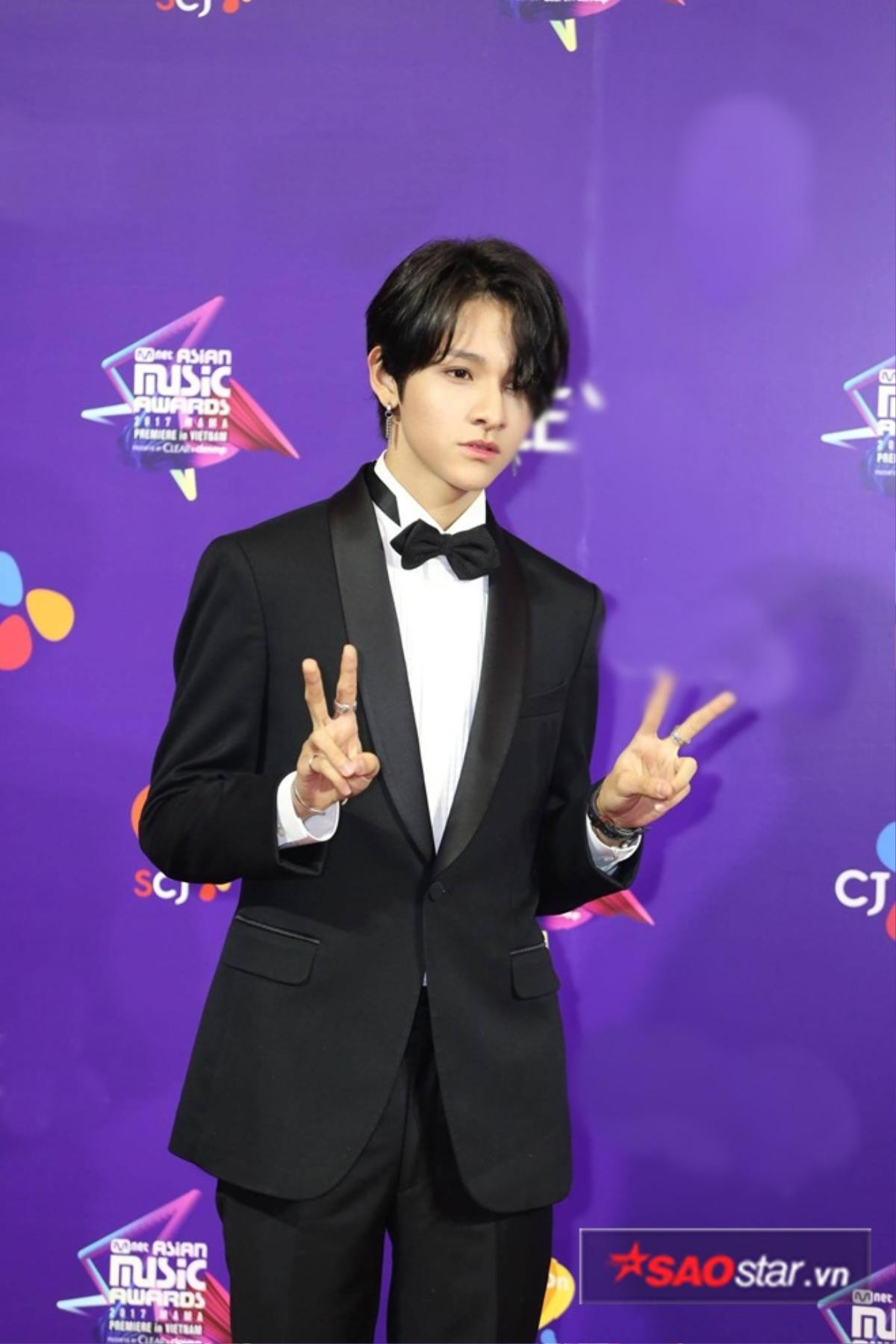 Kim Samuel 'một mình một cõi' vẫn chiếm trọn spotlight MAMA 2017 in Vietnam Ảnh 7