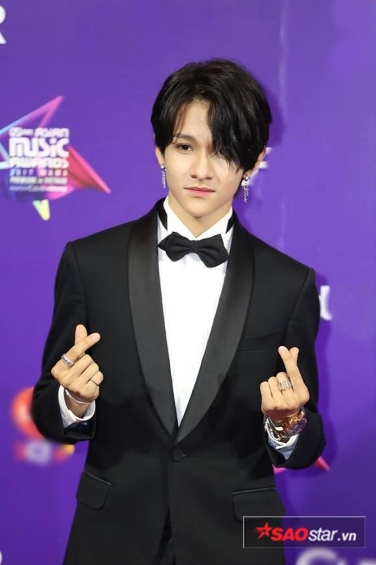 Kim Samuel 'một mình một cõi' vẫn chiếm trọn spotlight MAMA 2017 in Vietnam Ảnh 6