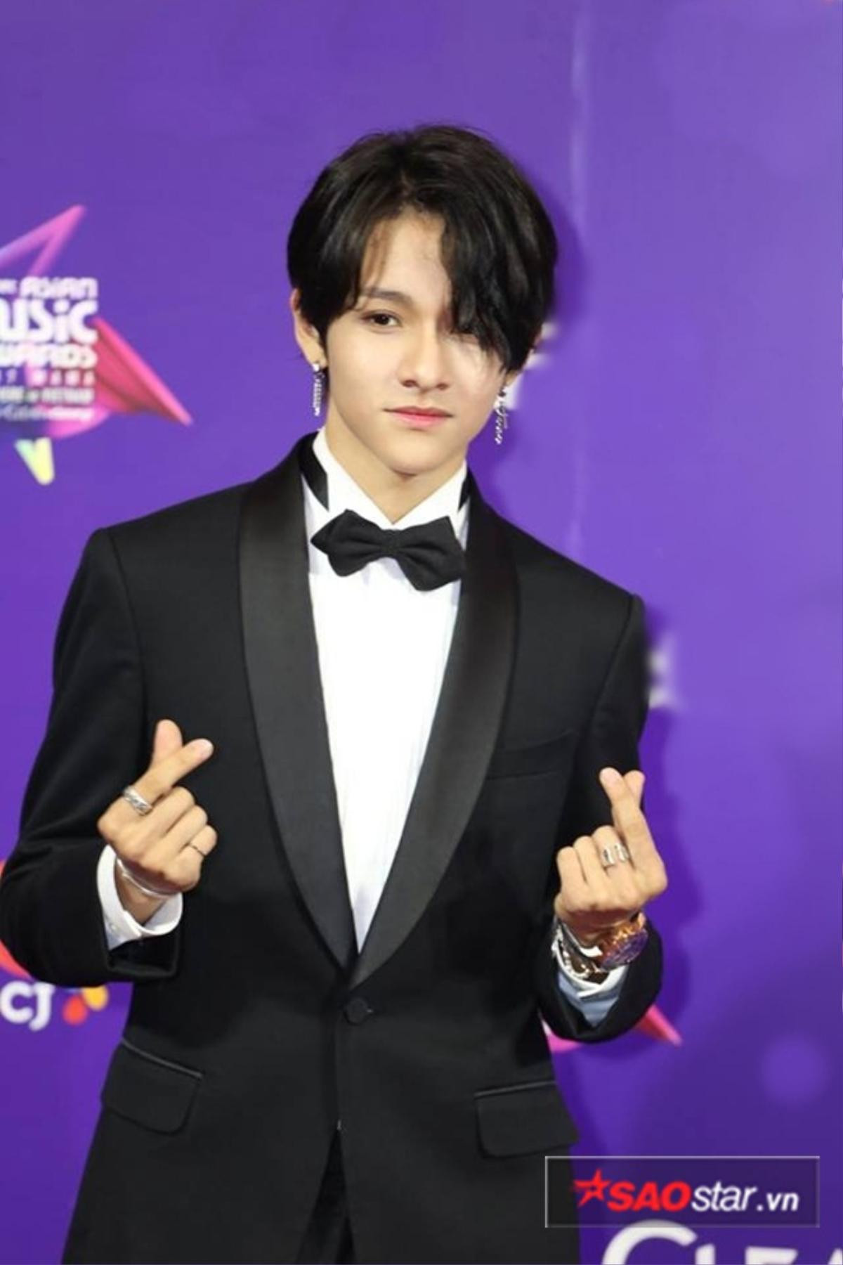 Kim Samuel 'một mình một cõi' vẫn chiếm trọn spotlight MAMA 2017 in Vietnam Ảnh 4